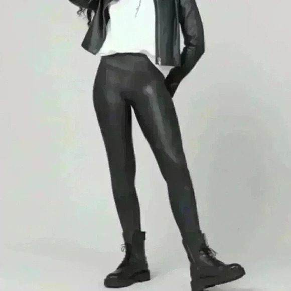 SPANX Pants - SPANX Faux Leather Leggings Black Size XS